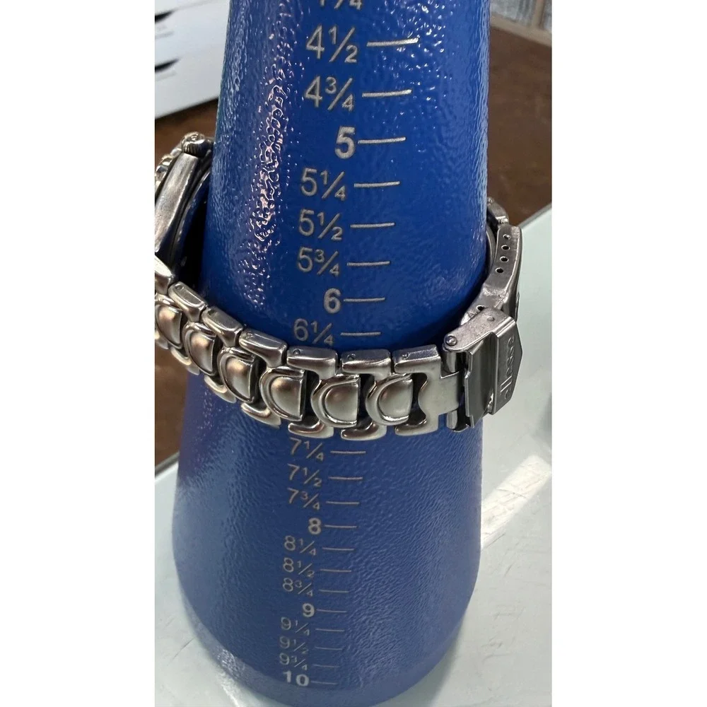 Vintage Ellesse Swiss Quartz Watch 200M Silver Tone Date Bracelet